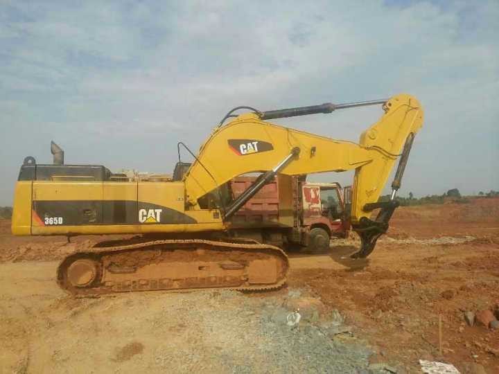 Wear Resistance Backhoe Ripper Attachment , Steel Hydraulic Ripper For Excavator