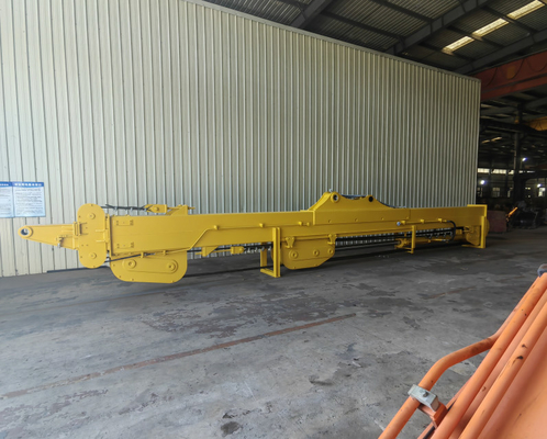 Long Reach Excavator Telescopic Boom And Arm With Clamshell Bucket