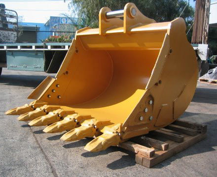 CE Approved standard Q355B MN400 Rock Bucket for Excavator 320d , Bucket for Excavator boom arm