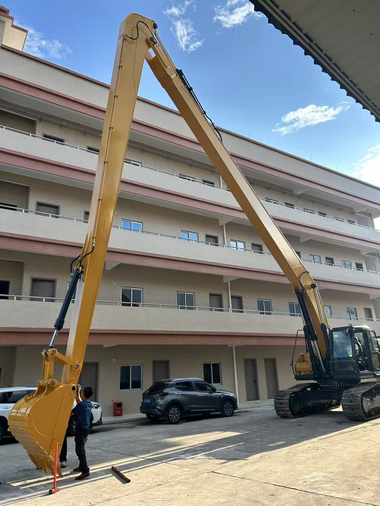 Excavator Long Reach Arm Engineering Machinery Accessories Good After ...