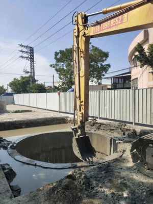 Strong Excavation Performance Excavator Sliding Arm SH240 For Subway Jacking Tunnel 24T With Accessories